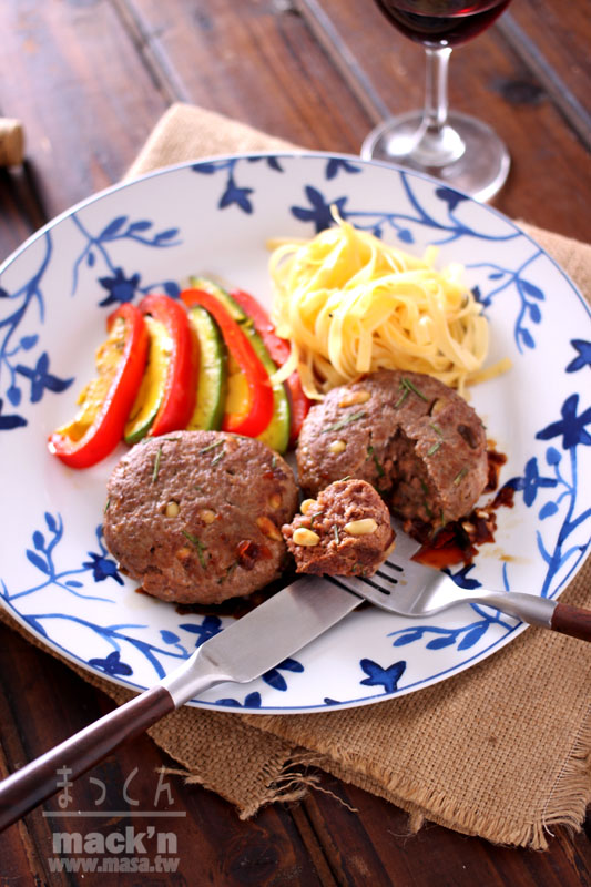 牛肉食譜-100%BEEF 塔塔Style漢堡肉with洋蔥&蒜頭醬