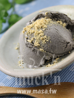 甜點食譜,冰淇淋食譜,和菓子-自家製簡單!! 黑芝麻冰淇淋