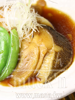 日本家庭料理,海鮮食譜-15分鐘簡單料理! Nitsuke-醬油煮鱈魚 鱈の煮付け,年菜食譜
