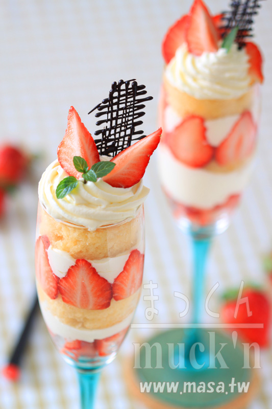 蛋糕食譜-Glass DE 草莓杏仁蛋糕