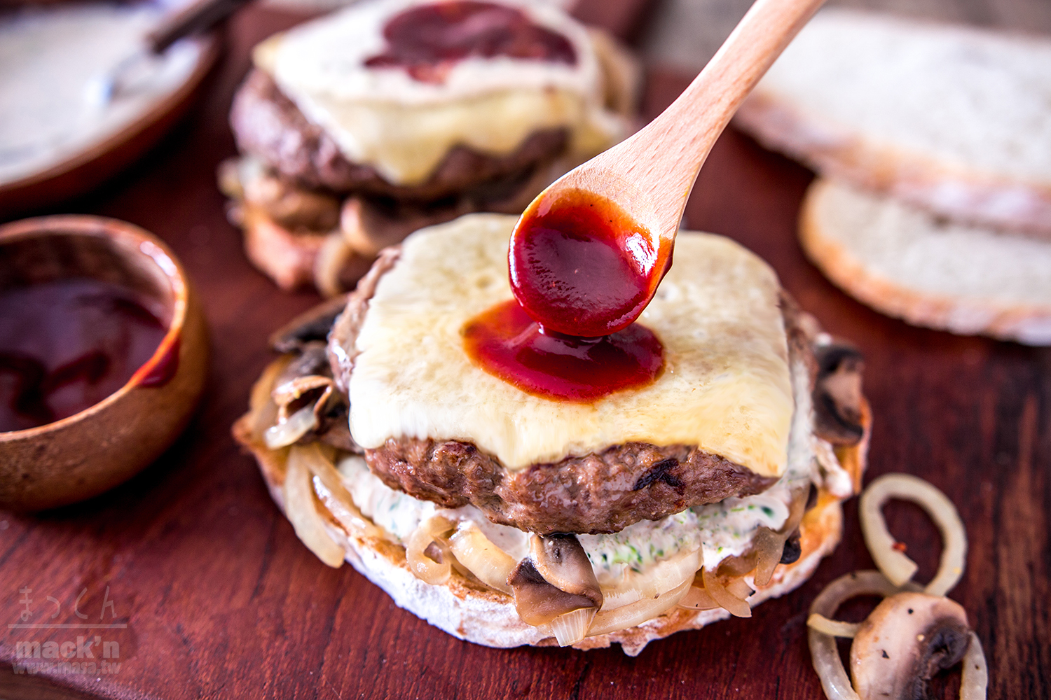 漢堡食譜，Brunch食譜-Open Style 起司&蘑菇100%牛肉漢堡